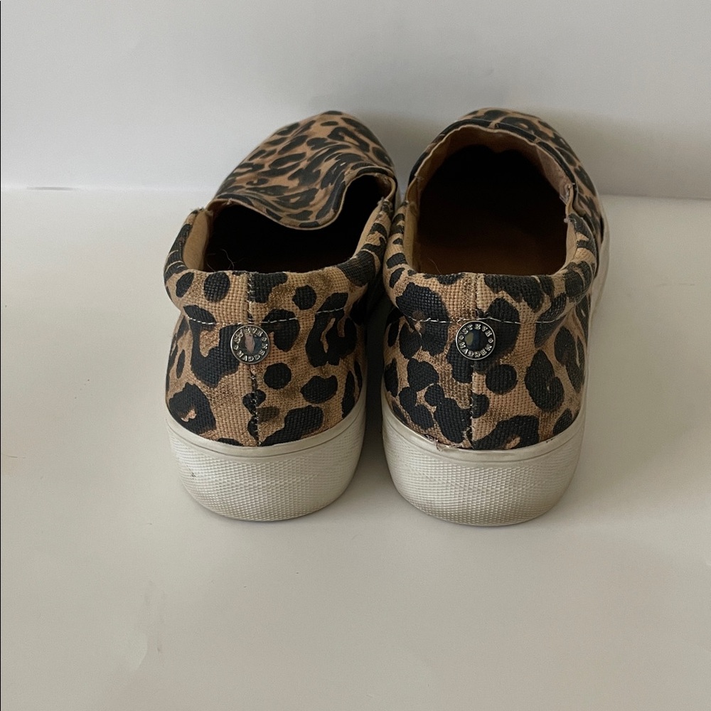 Steve Madden Gills Leopard Print Sneakers - Picture 5 of 6